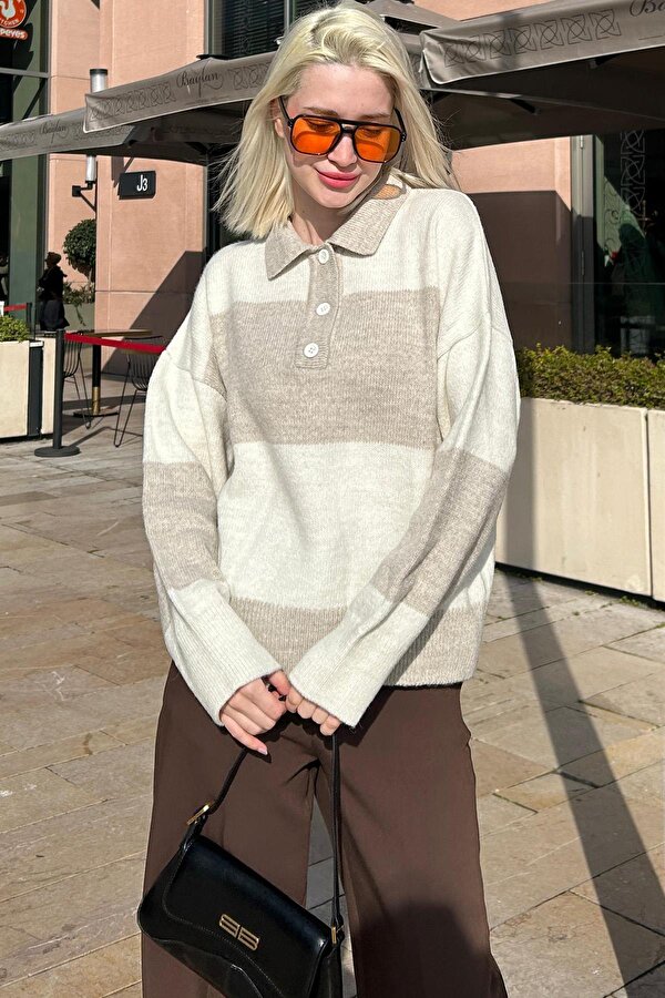 Bej Düğmeli Polo Yaka Çizgili Kadın Kazak Mg2286