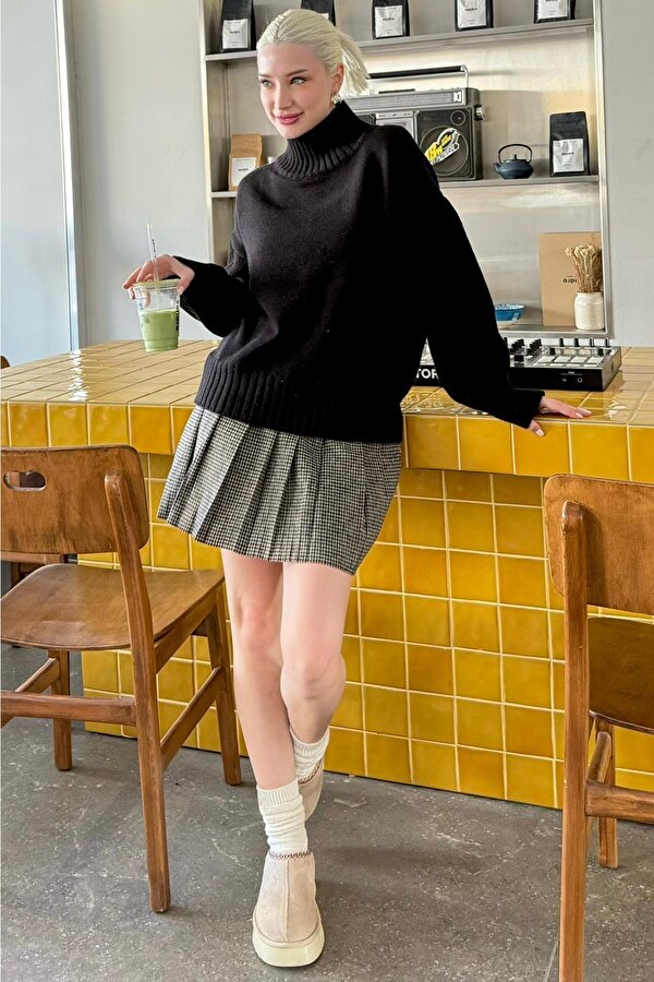 Siyah Boğazlı Kadın Triko Kazak Mg2535