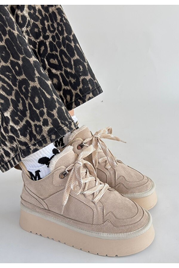 Bej Süet Bağcıklı Kadın Düz Bot