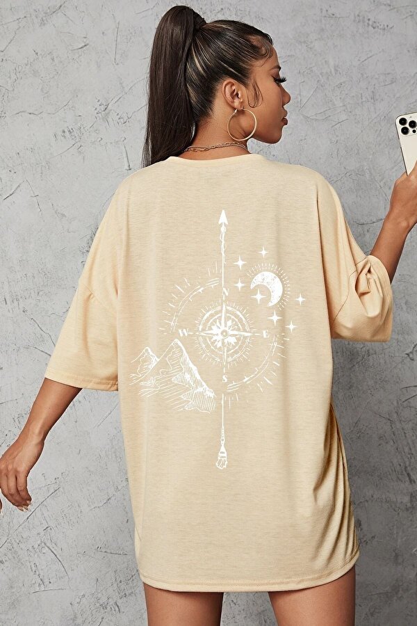 Sırt Pusula Baskılı Tshirt - FLO 3 Al 1 Öde