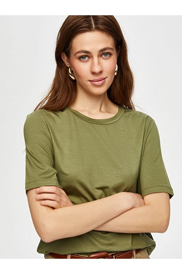 Yuvarlak Yaka Kısa Kol Kadın T-Shirt BS25TSH002