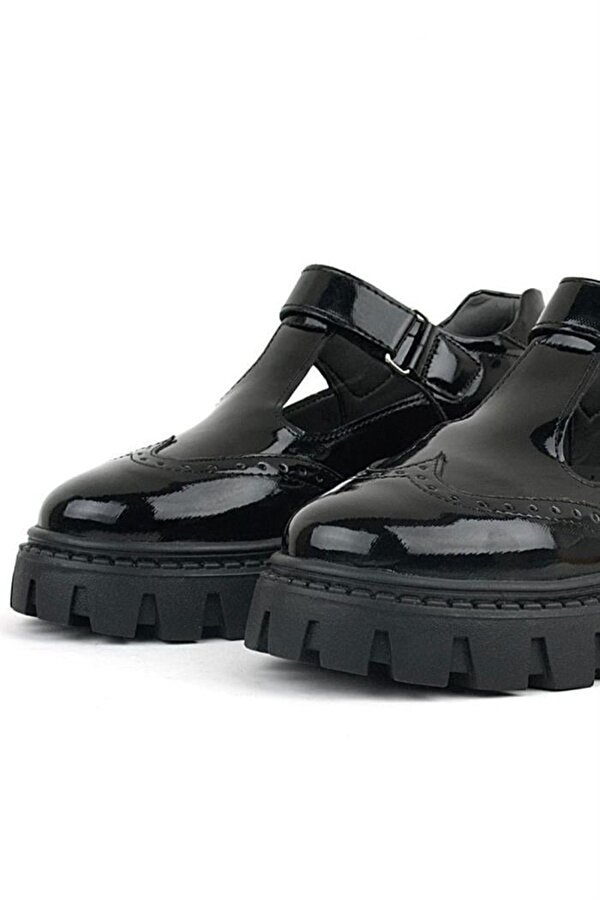 Siyah Rugan Cırtlı Kız Çocuk Okul Ayakkabı