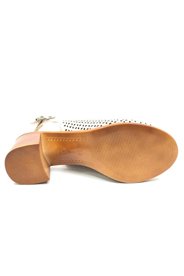 Toka Detaylı Kadın Sandalet Ayakkabı