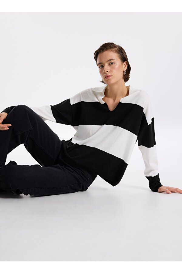 Polo Yaka Rahat Çizgili Siyah - Beyaz Kazak Kadın F3WL-KZK2