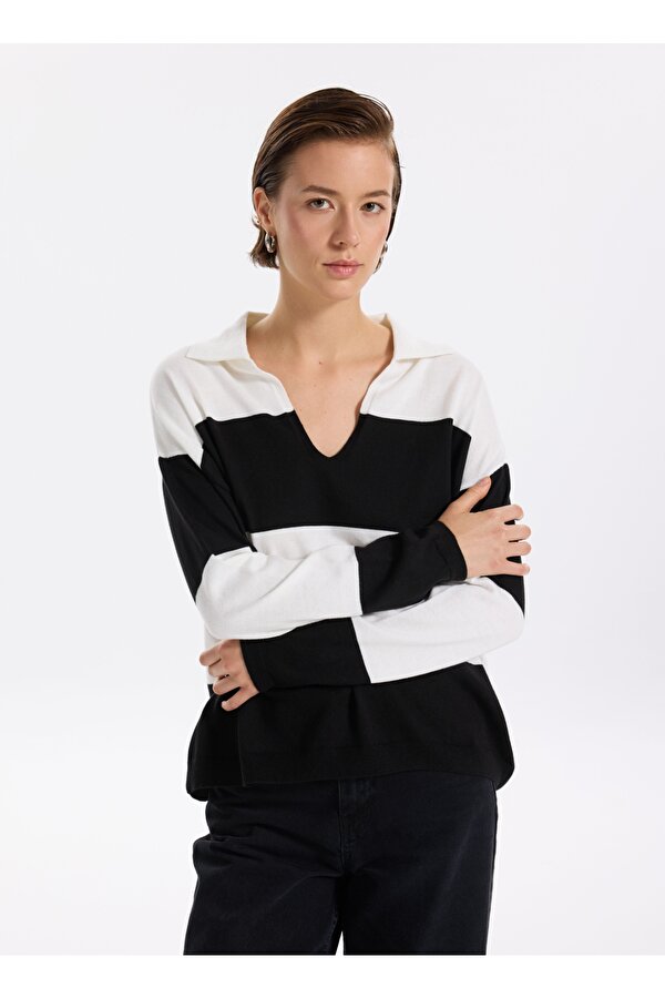Polo Yaka Rahat Çizgili Siyah - Beyaz Kazak Kadın F3WL-KZK2