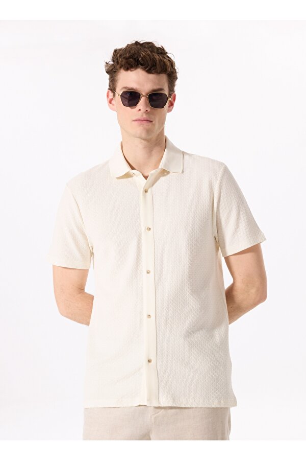Basic Gömlek Yaka Armürlü Ekru Erkek Gömlek F5SM-GML 2131