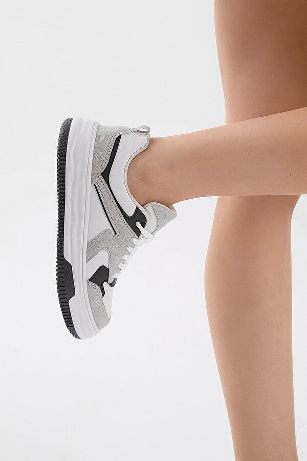 Kadın Gri Beyaz Termo Taban Bağcıklı Spor Ayakkabı