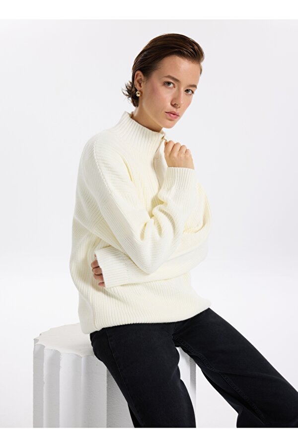 Ekru Kadın Fermuarlı Geniş Fit Düz Kazak KATTEN