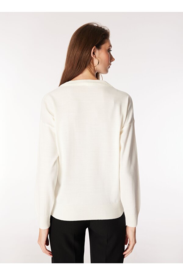 V Yaka Geniş Fit Düz Ekru Kazak Kadın POOLL