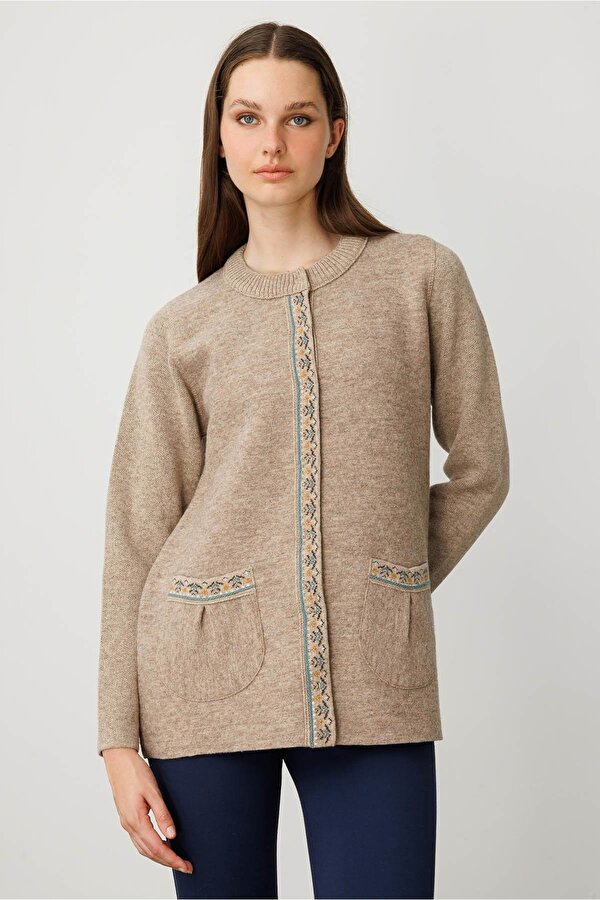 Kadın Sıfır Yaka Önü Keçe Kısa Yün Ceket 25018 K. Bej