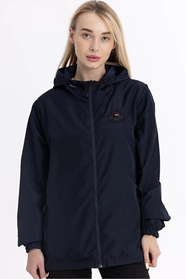 İçi Astarlı Su ve Rüzgar Geçirmez Cepli Kadın Yağmurluk