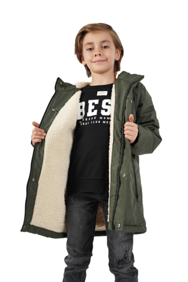 İçi Kürklü Su ve Rüzgar Geçirmez Erkek Çocuk Mont