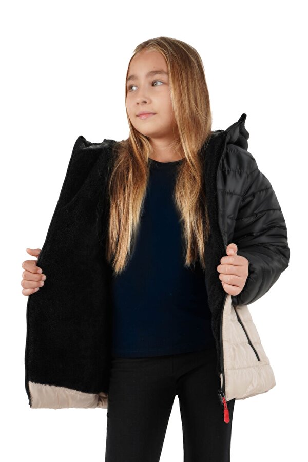 İçi Kürklü Su ve Rüzgar Geçirmez Kapüşonlu Kız Çocuk Mont