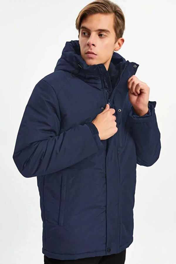İçi Astarlı Su ve Rüzgar Geçirmez Cepli Kapüşonlu Erkek Mont