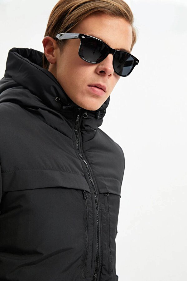 İçi Astarlı Su ve Rüzgar Geçirmez Cepli Kapüşonlu Erkek Mont