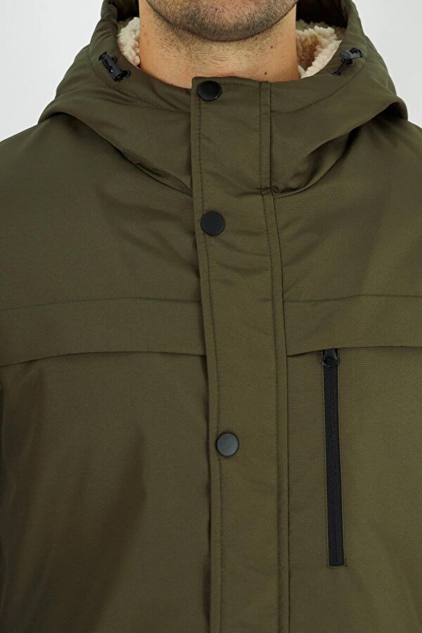 İçi Kürklü Su ve Rüzgar Geçirmez Cepli Kapüşonlu Erkek Mont