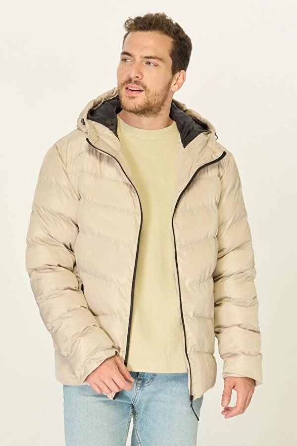 İçi Astarlı Su ve Rüzgar Geçirmez Cepli Kapüşonlu Erkek Mont