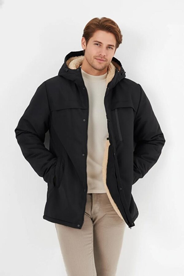 İçi Kürklü Su ve Rüzgar Geçirmez Cepli Kapüşonlu Erkek Mont