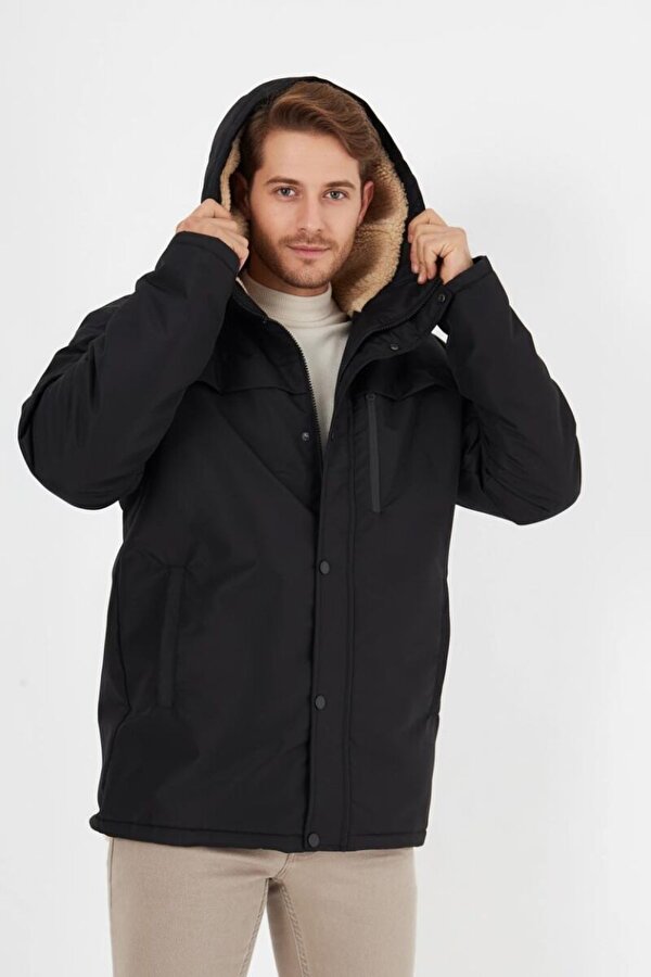 İçi Kürklü Su ve Rüzgar Geçirmez Cepli Kapüşonlu Erkek Mont