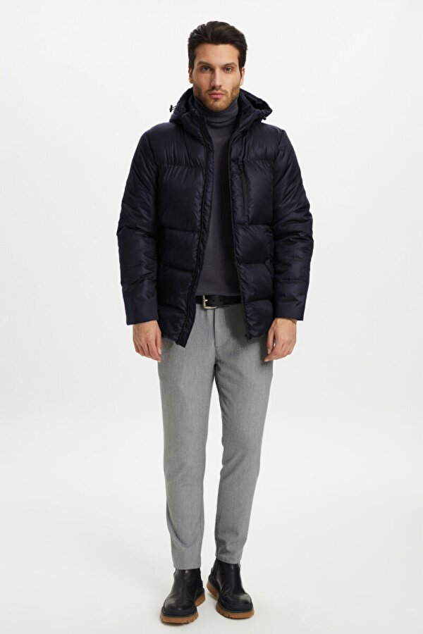 İçi Astarlı Su ve Rüzgar Geçirmez Cepli Kapüşonlu Erkek Mont