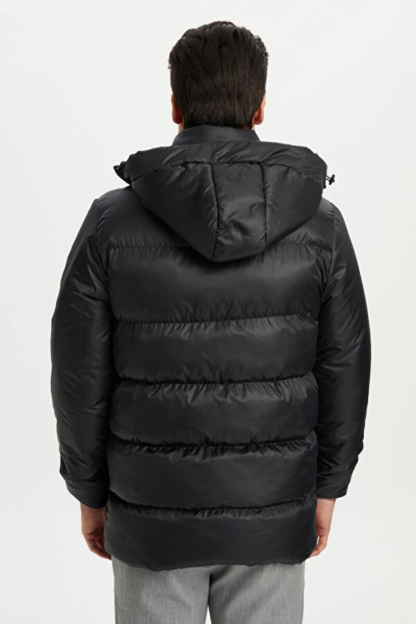 İçi Astarlı Su ve Rüzgar Geçirmez Cepli Kapüşonlu Erkek Mont