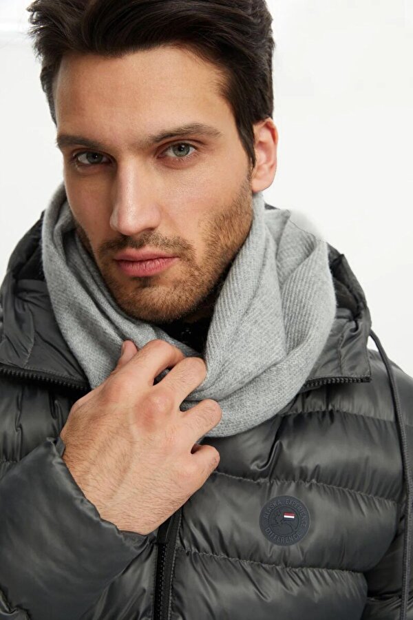 İçi Astarlı Su ve Rüzgar Geçirmez Cepli Kapüşonlu Erkek Mont