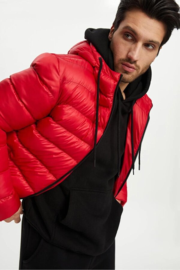 İçi Astarlı Su ve Rüzgar Geçirmez Cepli Kapüşonlu Erkek Mont