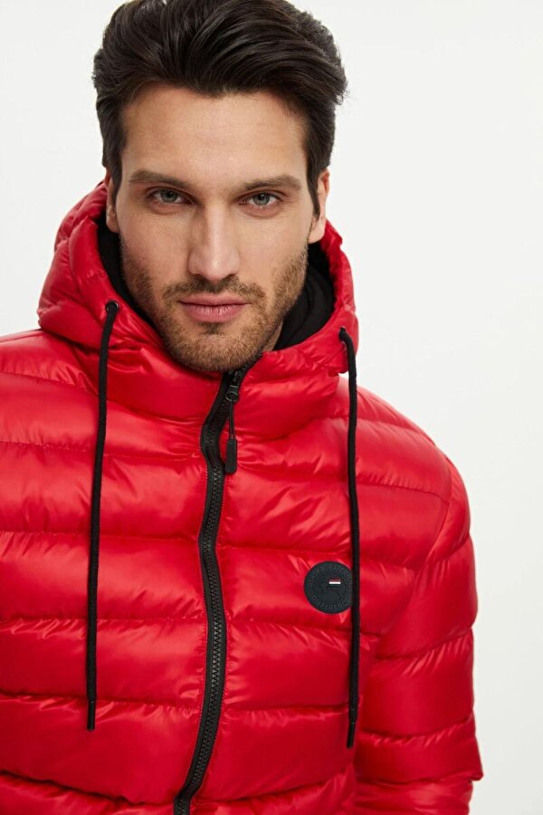 İçi Astarlı Su ve Rüzgar Geçirmez Cepli Kapüşonlu Erkek Mont