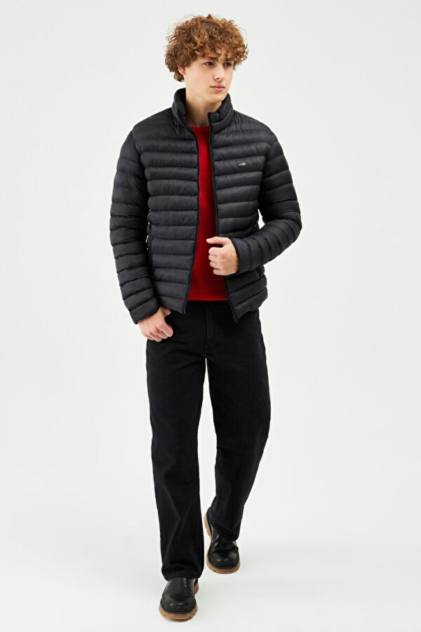 İçi Astarlı Su ve Rüzgar Geçirmez Cepli Erkek Mont