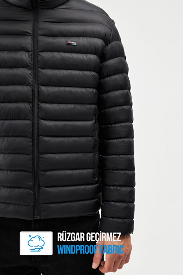 İçi Astarlı Su ve Rüzgar Geçirmez Cepli Erkek Mont