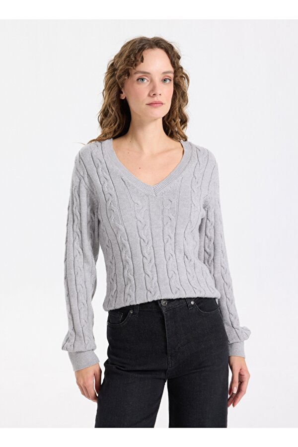 V Yaka Basic Saç Örgü Desenli Gri Melanj Kazak Kadın J5WL-KZK7129