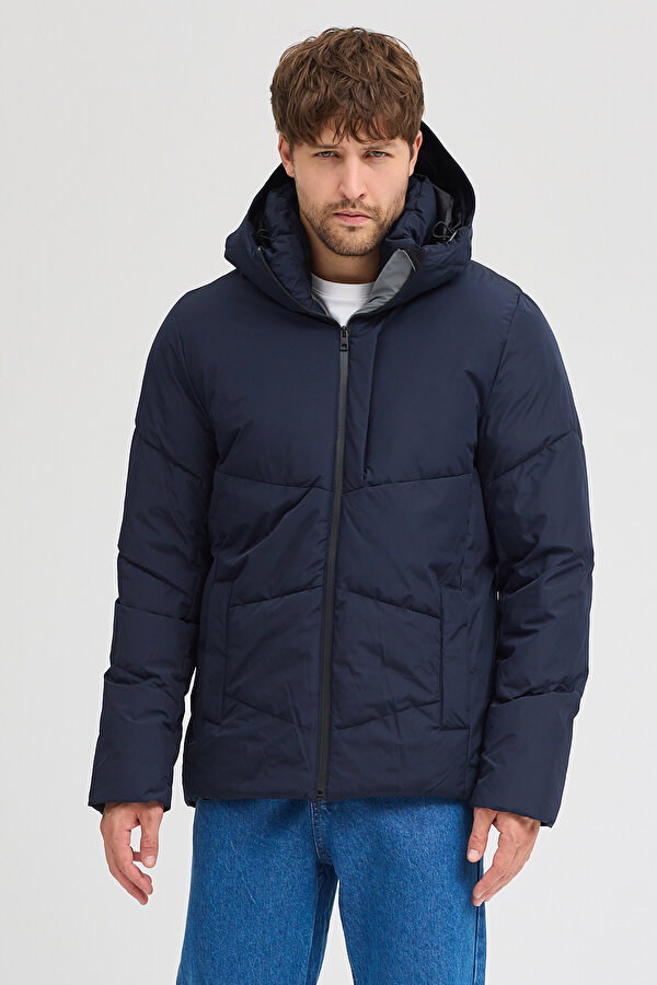 Erkek Kapuşonlu Mont 950