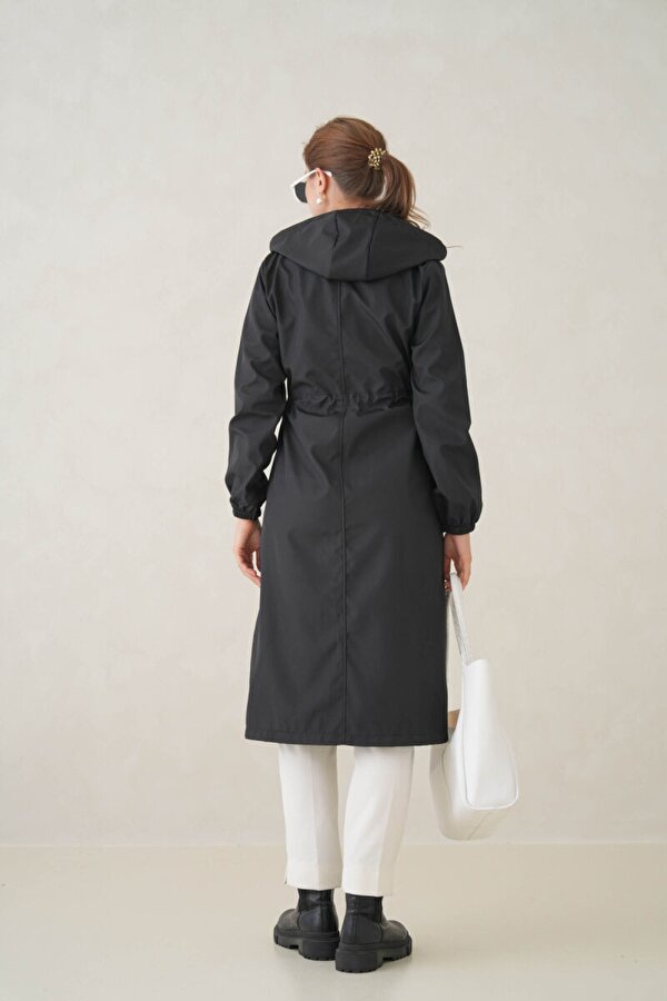 Su Geçirmez Kapüşonlu Fermuarlı Sık Dokuma Kadın Trençkot