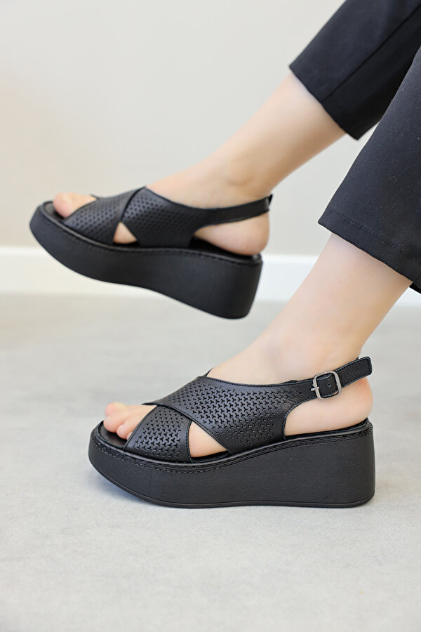 Hakiki Deri  Kadın Klasik Sandalet 621ZA864