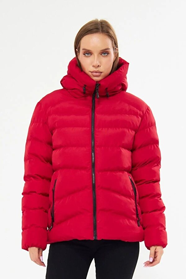 İçi Astarlı Su ve Rüzgar Geçirmez Cepli Kapüşonlu Kadın Mont