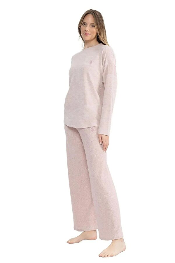 Kadın Yumoş Kumaş Yuvarlak Yaka Pijama Takımı