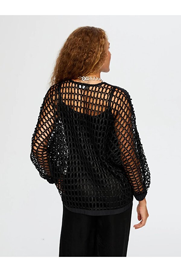 Metal Düğme Detaylı Delik İşi Kadın Ceket W26HRK001