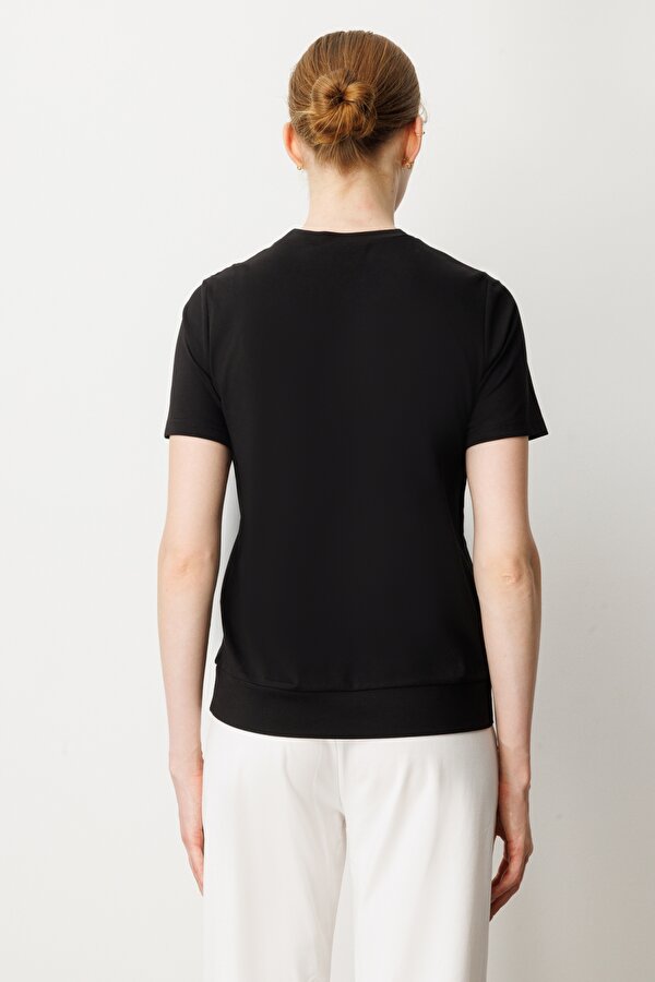 Kadın Sıfır Yaka Cepli T-Shirt 61340 Siyah