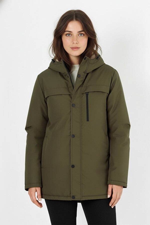 İçi Kürklü Su ve Rüzgar Geçirmez Cepli Kapüşonlu Kadın Mont