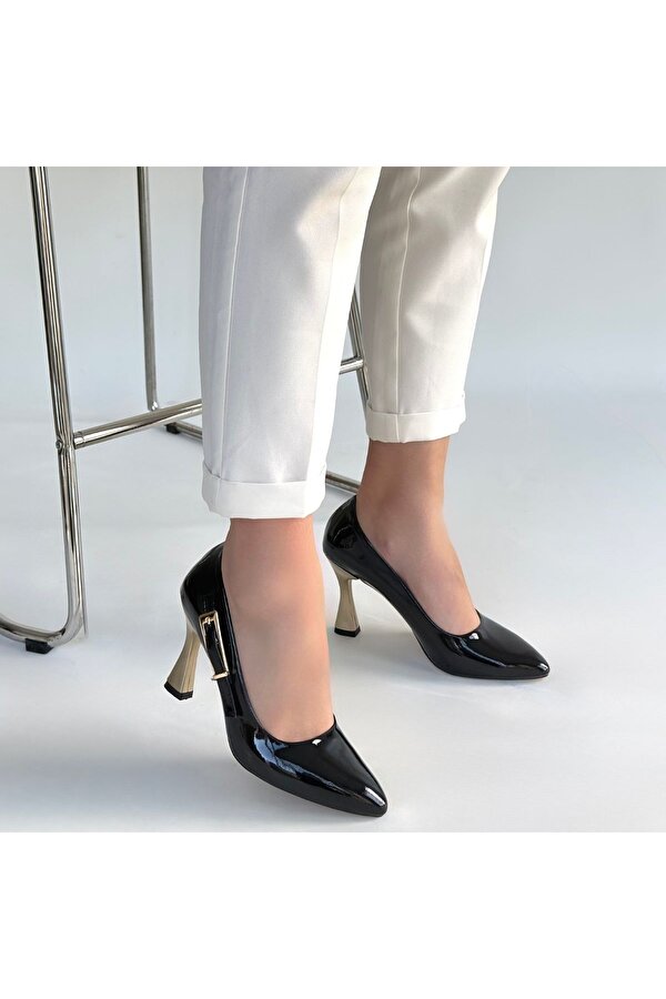 Siyah Rugan Kadın Topuklu Ayakkabı