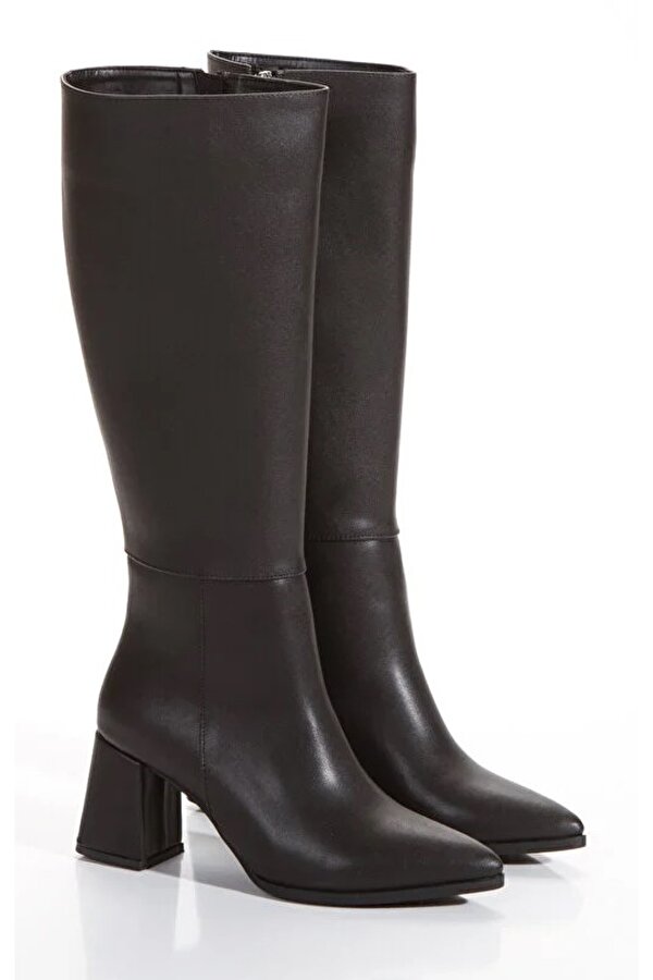 Sivri Burun Fermuarsız Kadın Çizme
