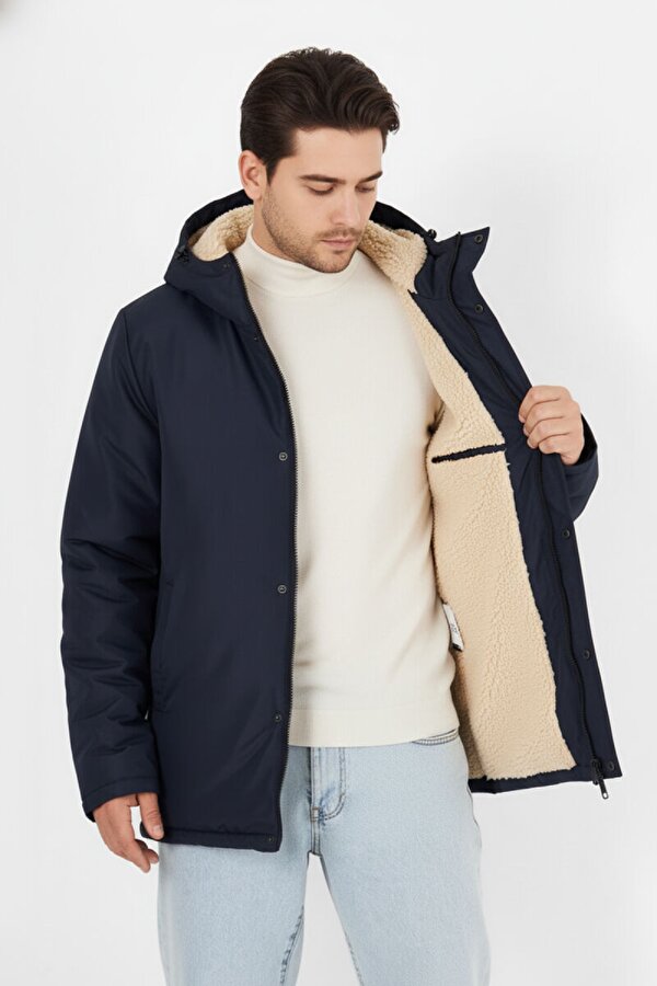 İçi Kürklü Su ve Rüzgar Geçirmez Cepli Kapüşonlu Erkek Mont