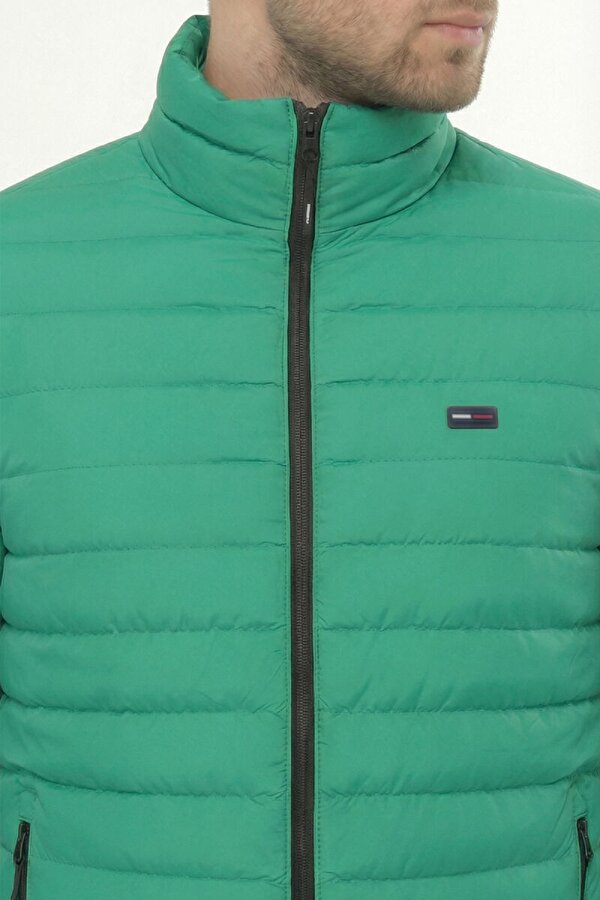 İçi Astarlı Cepli Jel Elyaf Su ve Rüzgar Geçirmez Şişme Kışlık Erkek Mont