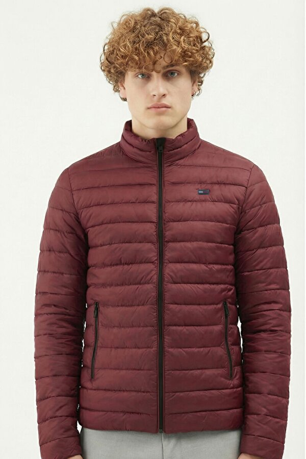 İçi Astarlı Cepli Jel Elyaf Su ve Rüzgar Geçirmez Şişme Kışlık Erkek Mont