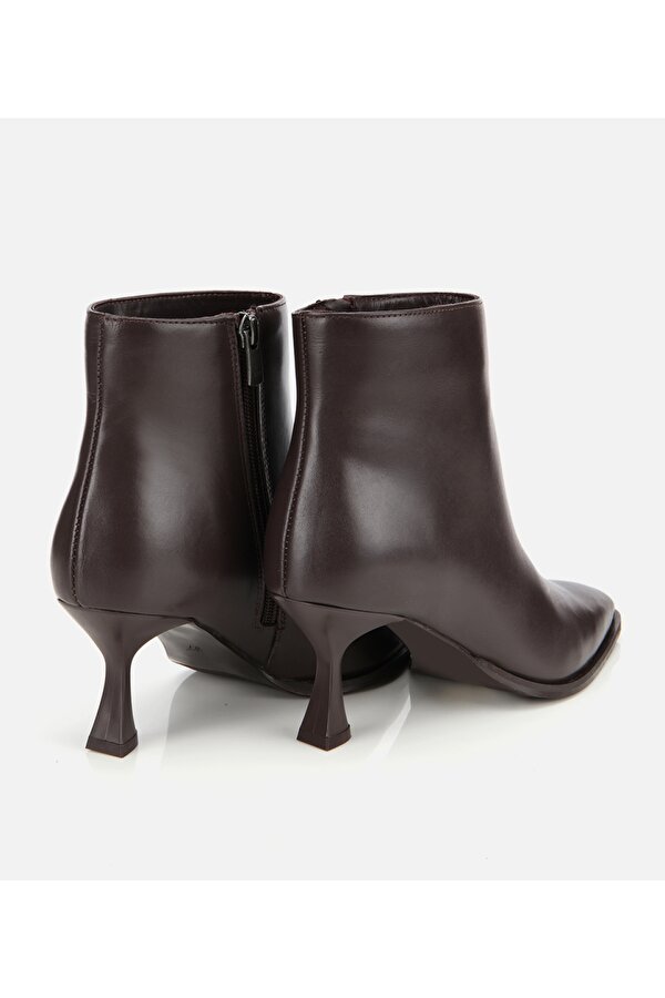 Kadın Deri Kahverengi Sivri Burunlu Bilekte Topuklu Bot