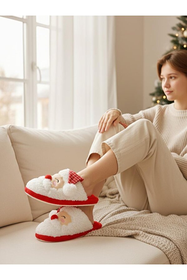 Kadın Yılbaşı Özel Tasarım Sessiz Yumuşak Taban Kışlık Ev Terliği Noel Baba Figürlü Pofuduk Terlik