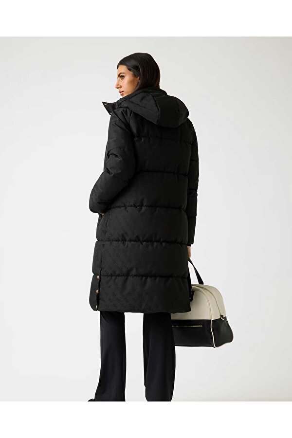 Jakarlı Kapüşonlu Uzun Puffe Kadın Aktif Mont