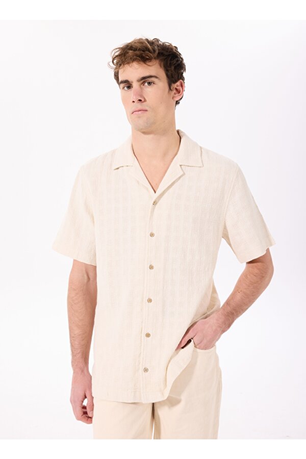 Relaxed Apaş Yaka Ajurlu Bej Erkek Gömlek J5SM-GML7287