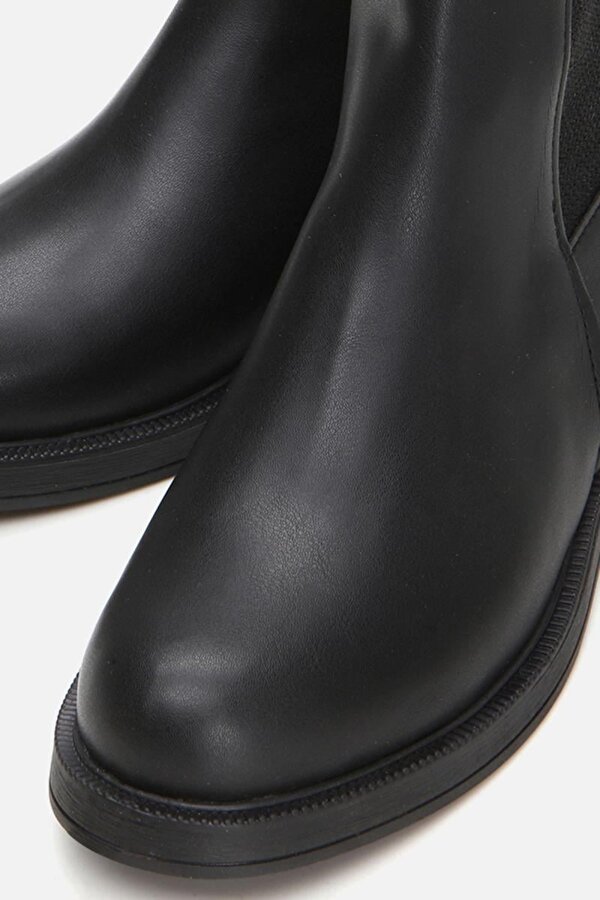 Siyah Kadın Düz Bot