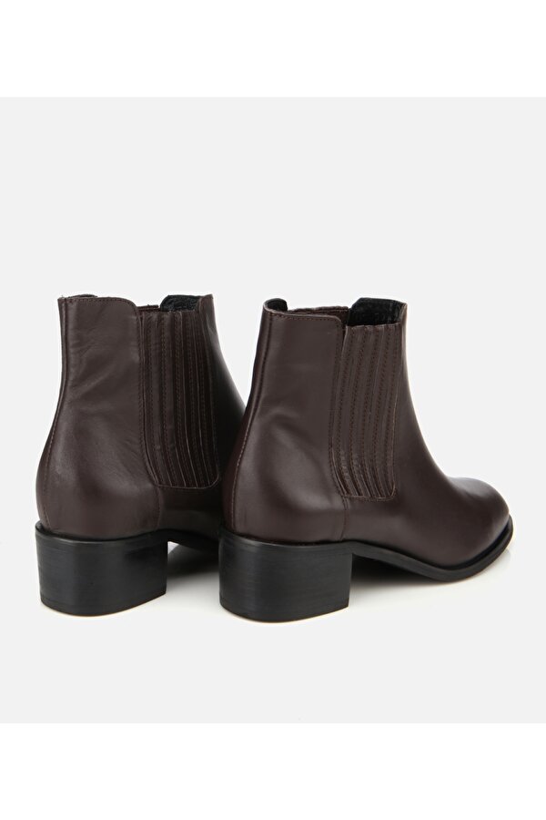 Kadın Deri Kahverengi Lastik Detaylı Bilekte Düz Bot